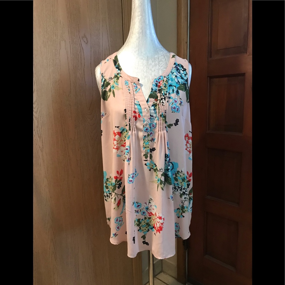 Daniel Rainn Maternity Top 🌸
